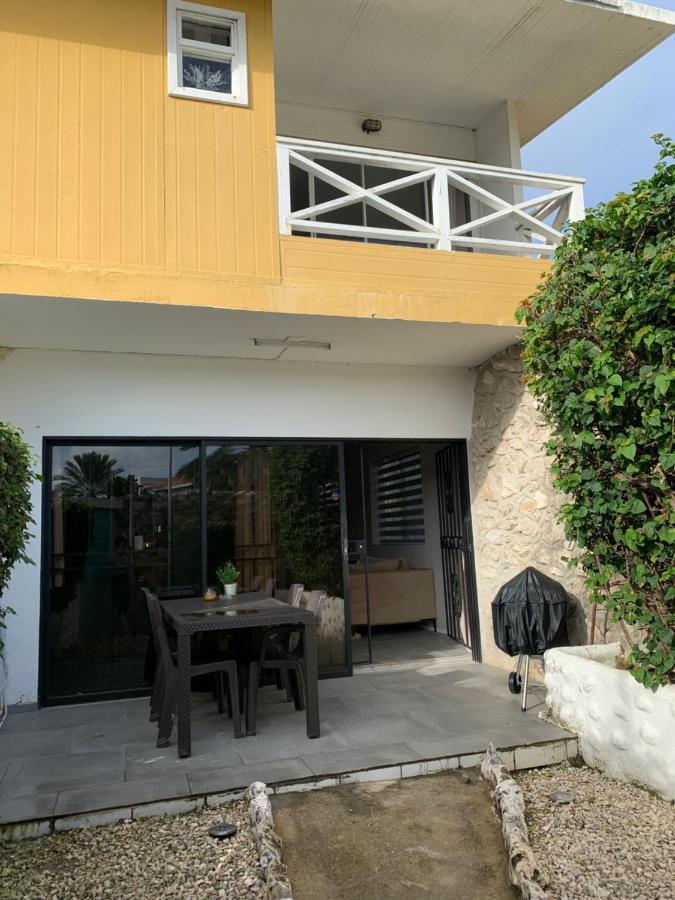 Casa Di Caribe - Beach House Willemstad Exterior photo