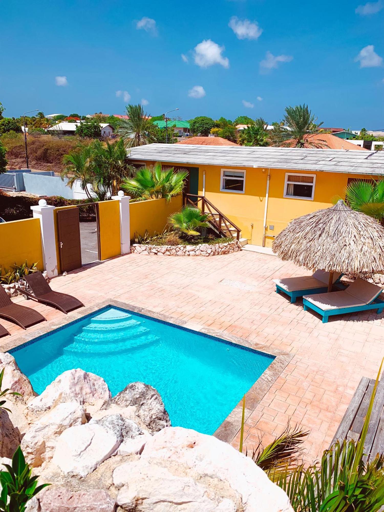 Casa Di Caribe - Private Pool In The Month Of June ! Willemstad Exterior photo