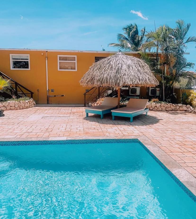Casa Di Caribe - Private Pool In The Month Of June ! Willemstad Exterior photo